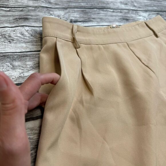 Missguided Women's Tailored Basic Shorts 6 Beige Tan Light Brown High Rise Pleat - Picture 4 of 12
